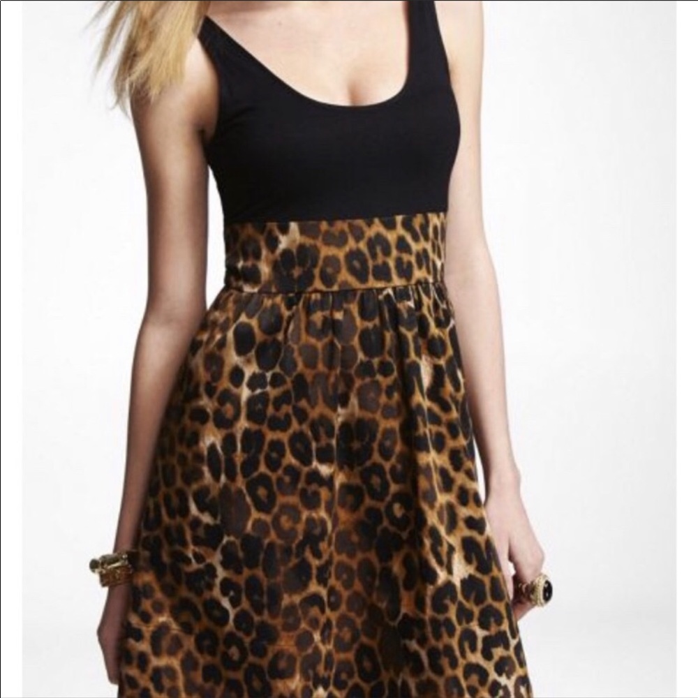 Size 6 leopard and black dress with pockets